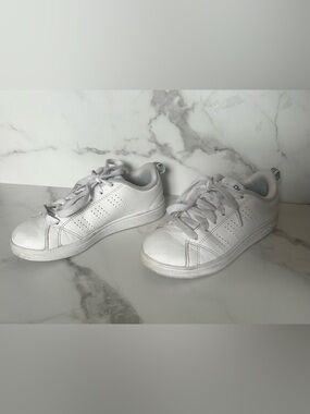 adidas Kids White Lace-Up Low Top Sneakers